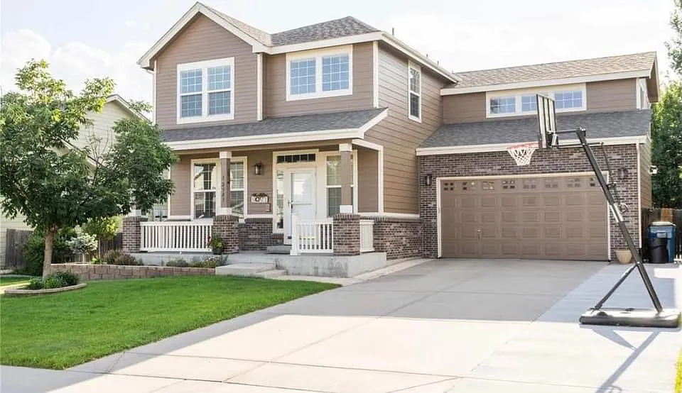 5 bed, 4100 sqft, $3,670 — Photo 1