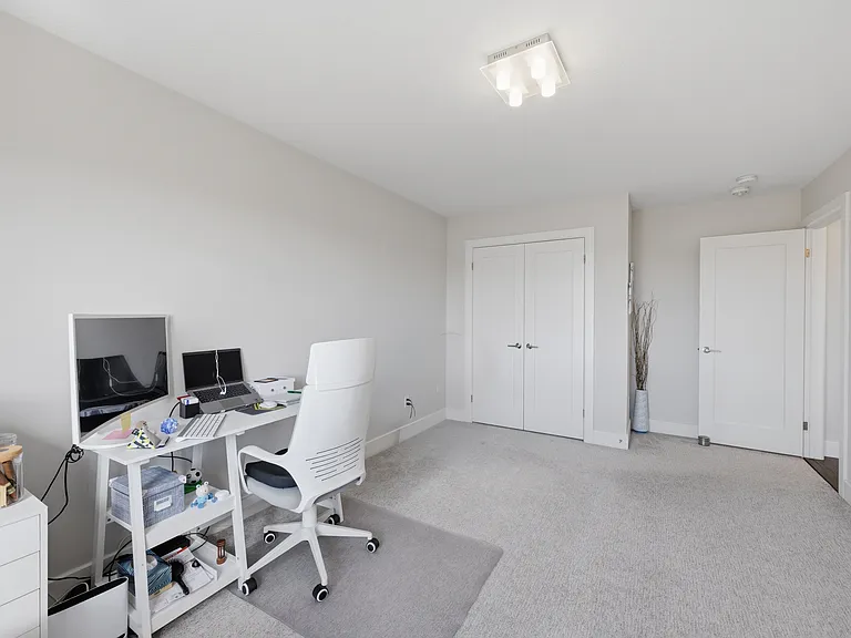 1615 Sandridge Ln — Photo 39