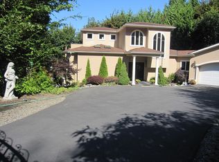 2674 E Lake Sammamish Pkwy NE #HOUSE, Sammamish, WA 98074