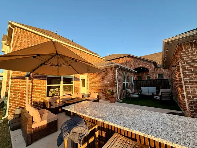 4 bed, 2214 sqft, $4,000 — Photo 4