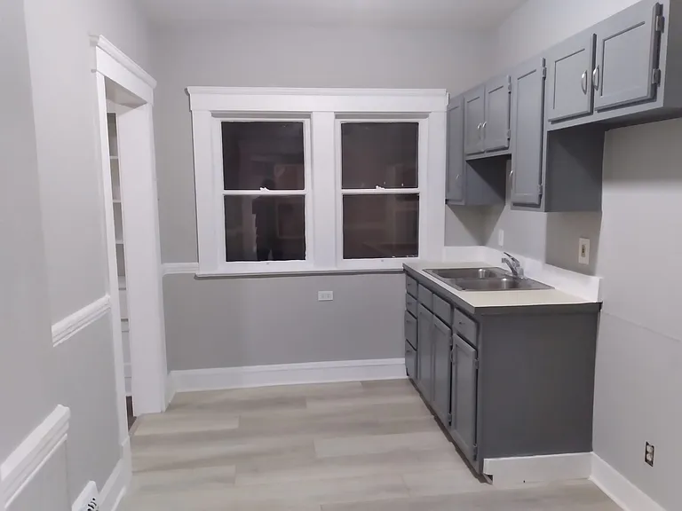 438 Eddy Rd #UP — Photo 5
