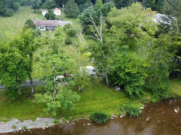 528 Jolys Grove Ln, Weikert, PA 17885