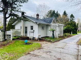 6715 Griswold Rd, Kimball, MI 48074