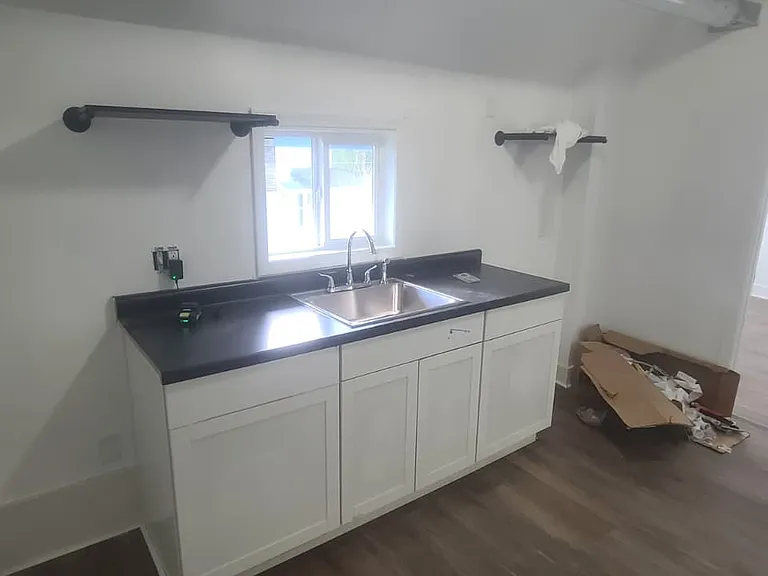 143 W 1st St #2 — Photo 7