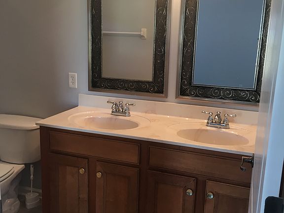 Double vanity master bath