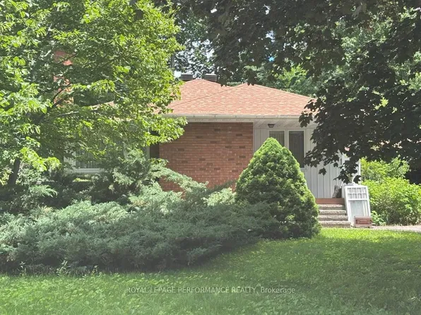 2061 Fairbanks Ave, Ottawa, ON K1H 5Y9