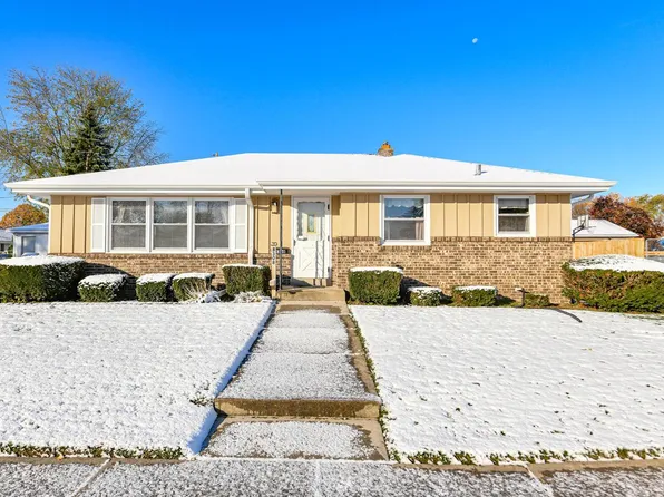 8308 27th AVENUE, Kenosha, WI 53143