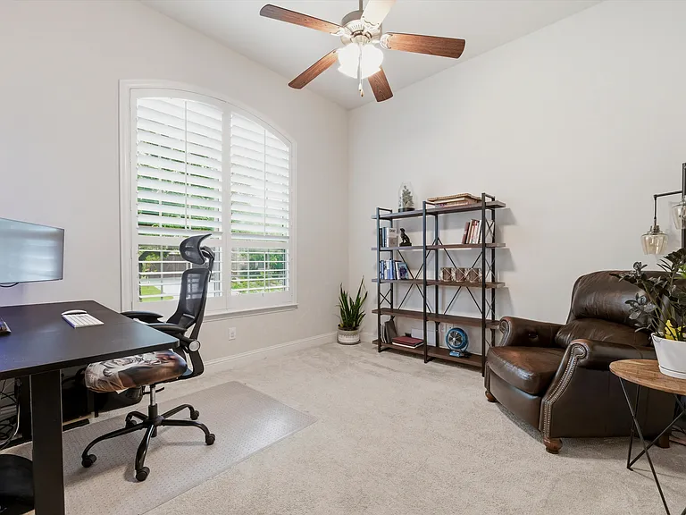4637 Seabiscuit St — Photo 3