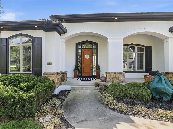 2421 NE Lake Breeze Dr, Lees Summit, MO 64086
