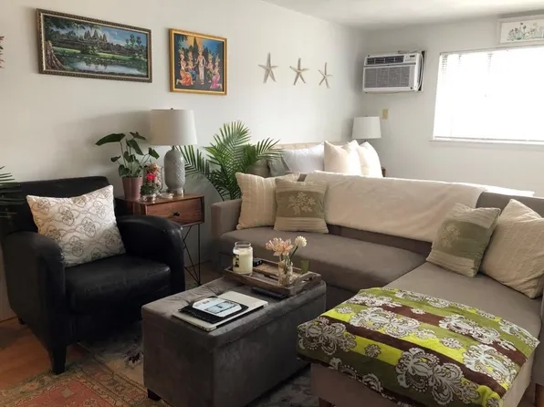 608 Boston Post Rd E APT 19, Marlborough, MA 01752