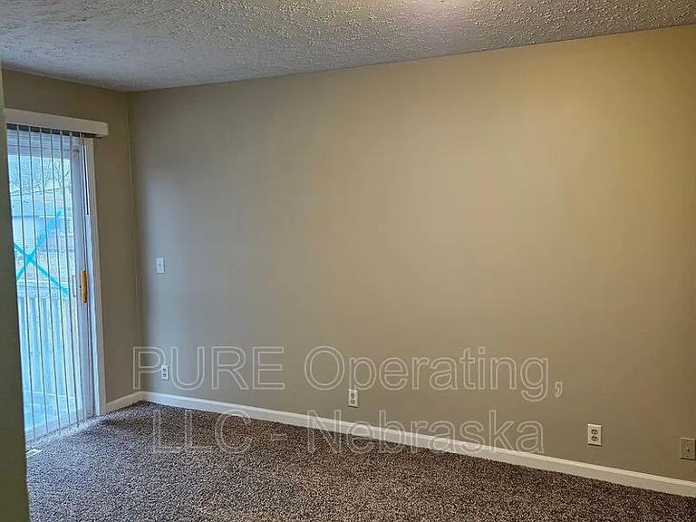 3341 S 89th St — Photo 25