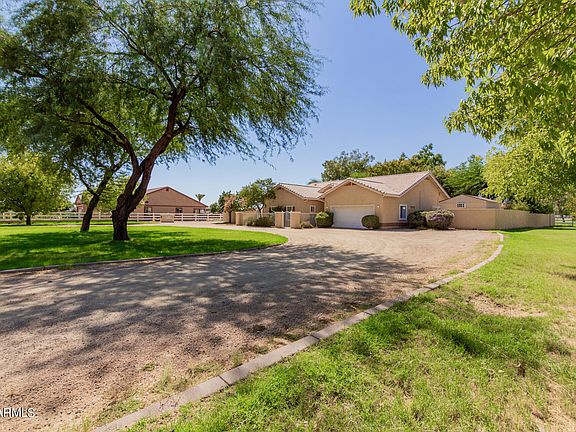 4th image of 7438 N 181ST Avenue