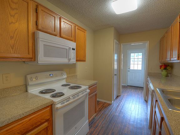 Pantry & Lots of Space in Kitchen