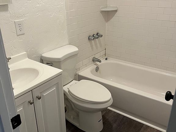 5th image of 3803 NE 13th St