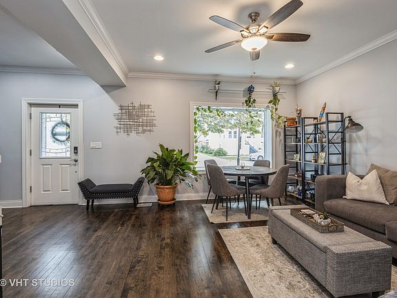 5th image of 2234 Clarence Ave
