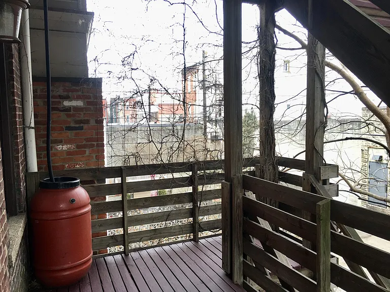 518 Avery St #2 — Photo 10