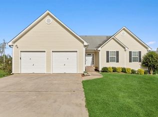 7305 Pea Ridge Pl, Gainesville, GA 30506