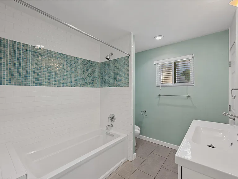 3108 Fontana Dr — Photo 9
