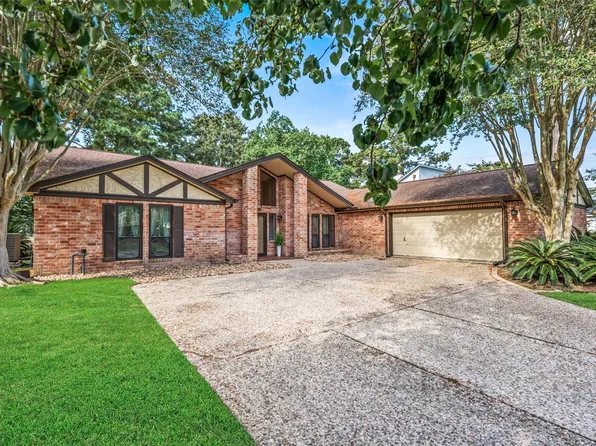 8019 Rebawood Dr, Humble, TX 77346