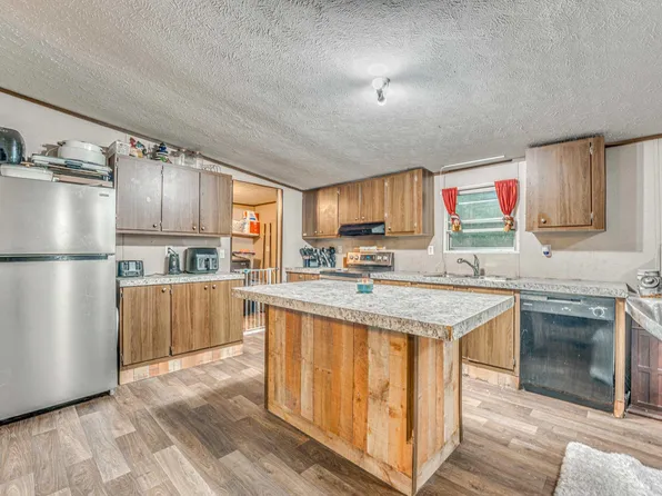 1478 Shawnee Cir, Quinlan, TX 75474