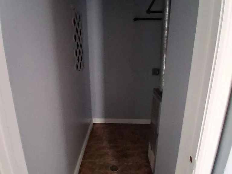 483 Avon Ave — Photo 12