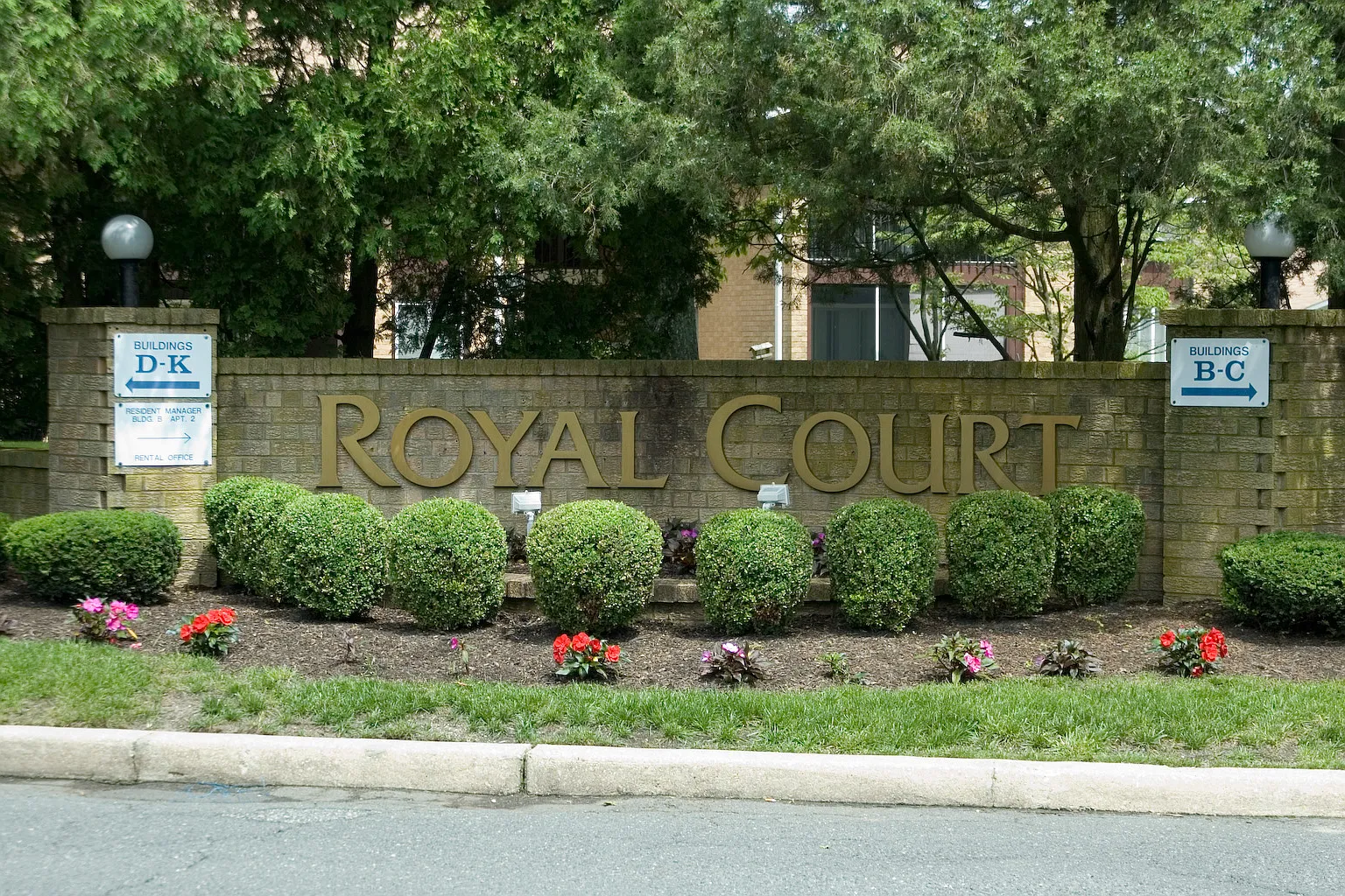 Royal Court Apartments — Photo 3
