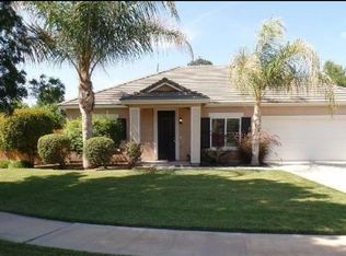 922 W James Ct, Visalia, CA