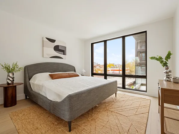 1025 Pacific Street image 3 of 6