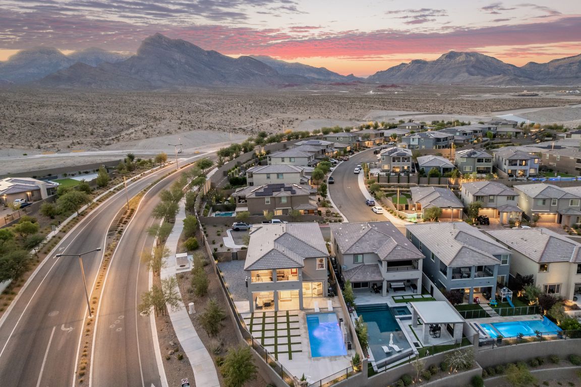 next background image