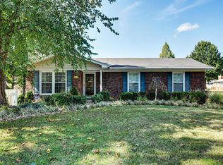 8202 Flicker Pl, Louisville, KY 40214