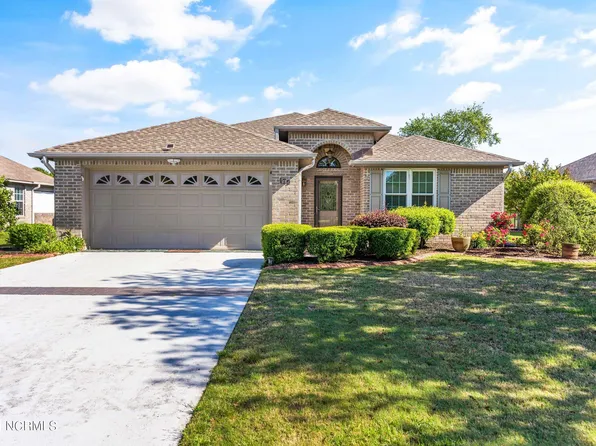 179 Castle Bay Drive, Hampstead, NC 28443