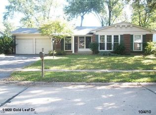 11820 Gold Leaf Dr, Saint Louis, MO 63146