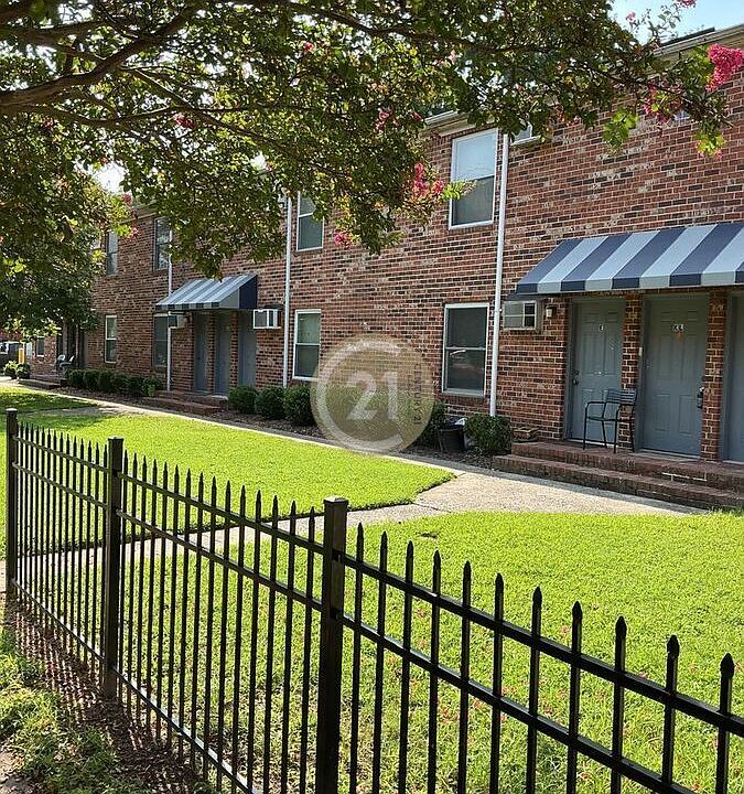 1st image of 1023 W 38th St APT E