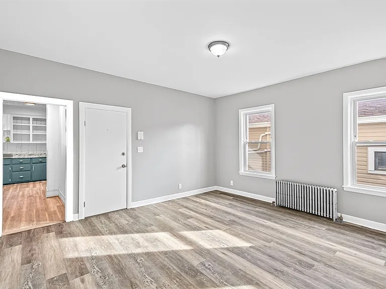 712 Eastern Ave #1 — Photo 3