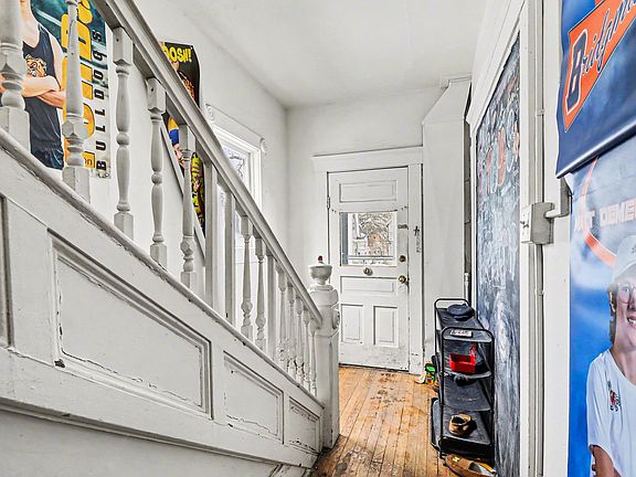 2nd image of 606 Catherine St