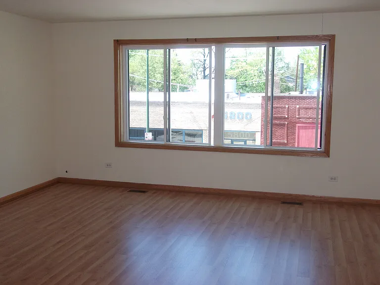 5806 N Napoleon Ave #1 — Photo 2