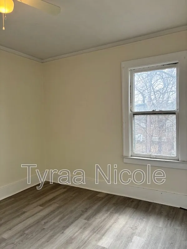 2 bed, 1.0 bath, 900 sqft, $950 — Photo 3