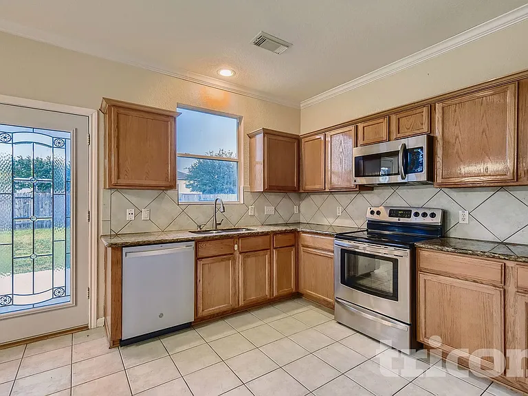 9711 Sugarblossom Ln — Photo 6