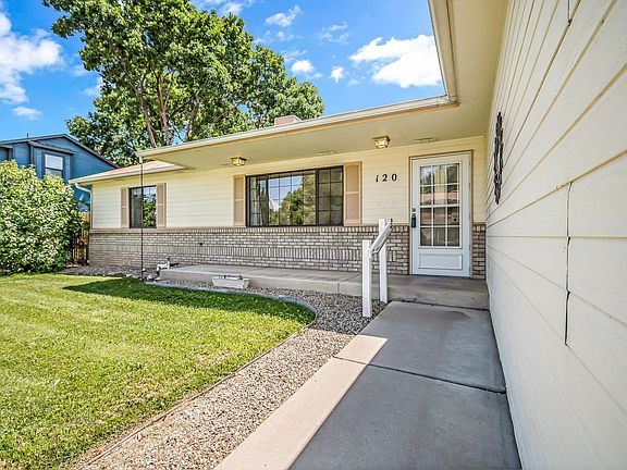 5th image of 120 Applewood Dr