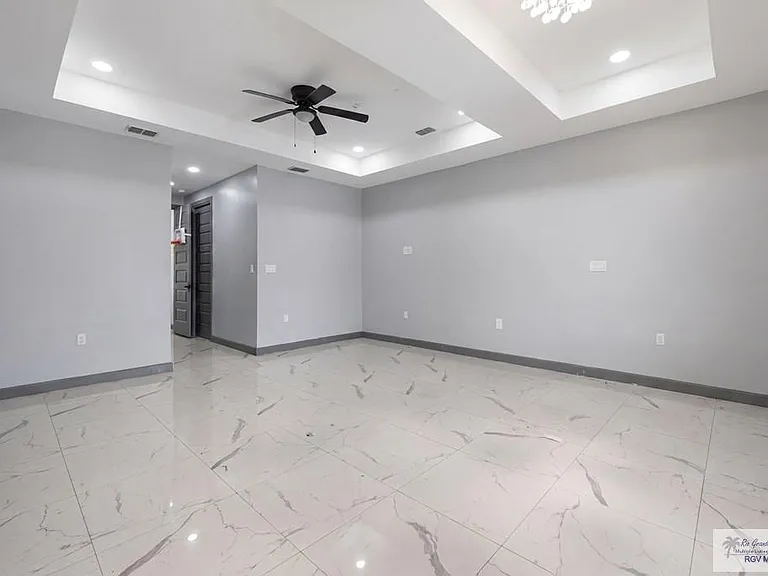 5874 Abbey Ct — Photo 10