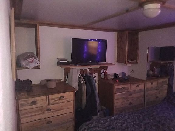 Built-in #2bdrm dresser/cabs