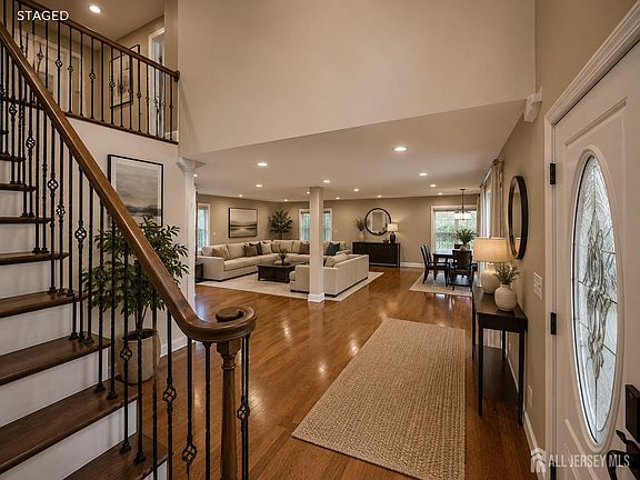 3rd image of 143 Milltown Rd