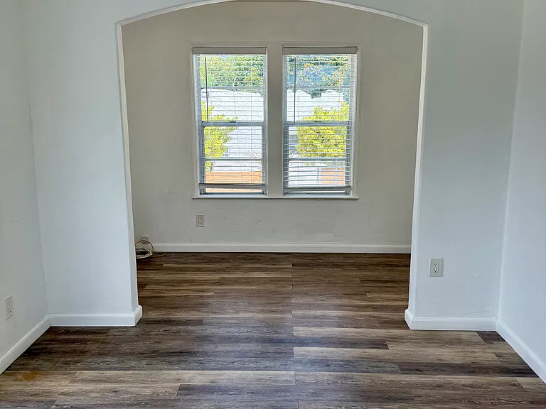 340 NE 125th St #3 — Photo 7