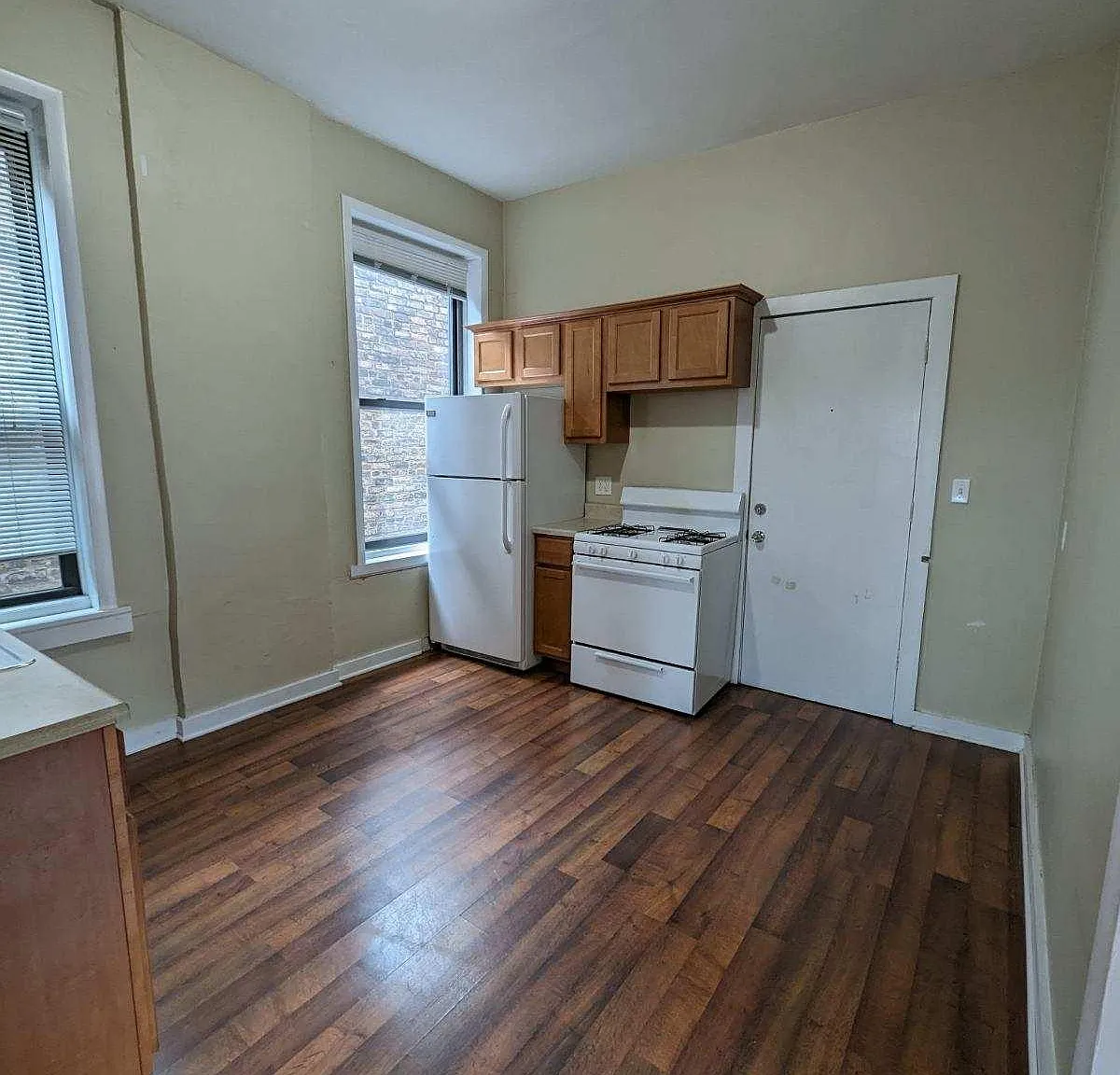 2 bed, 800 sqft, $1,500 — Photo 1