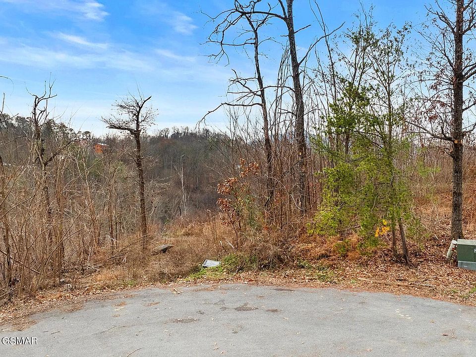 1st image of 7R Lone Ridge Rd