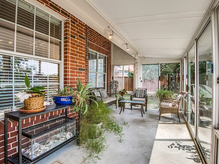 636 King Lionel Ln — Photo 23