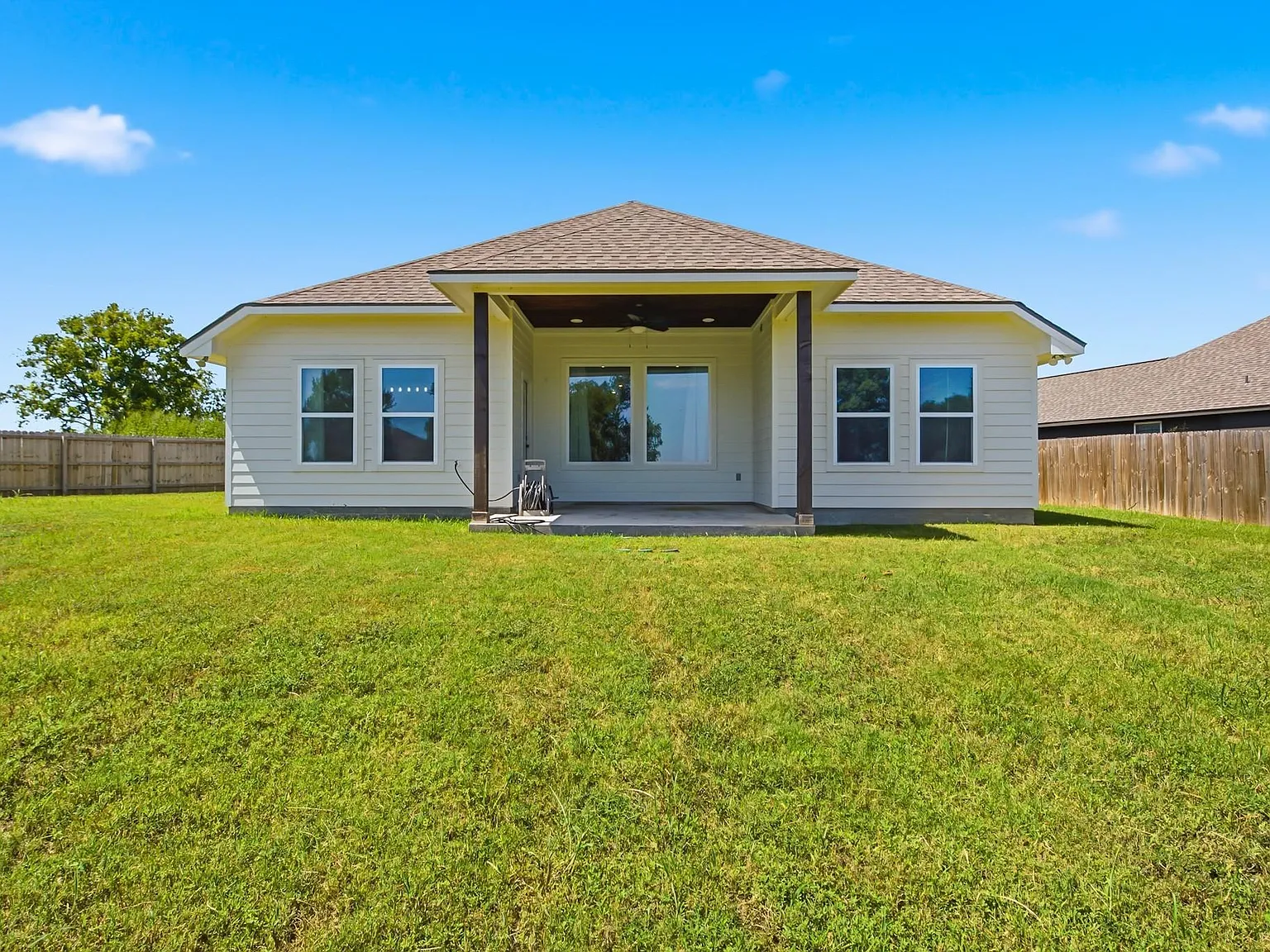 4 bed, 2.0 bath, 1747 sqft, $2,100 — Photo 4