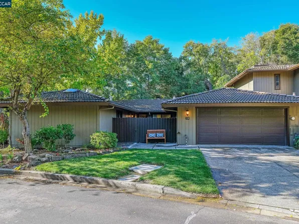 19 Wild Horse Dr, Fairfield, CA 94534