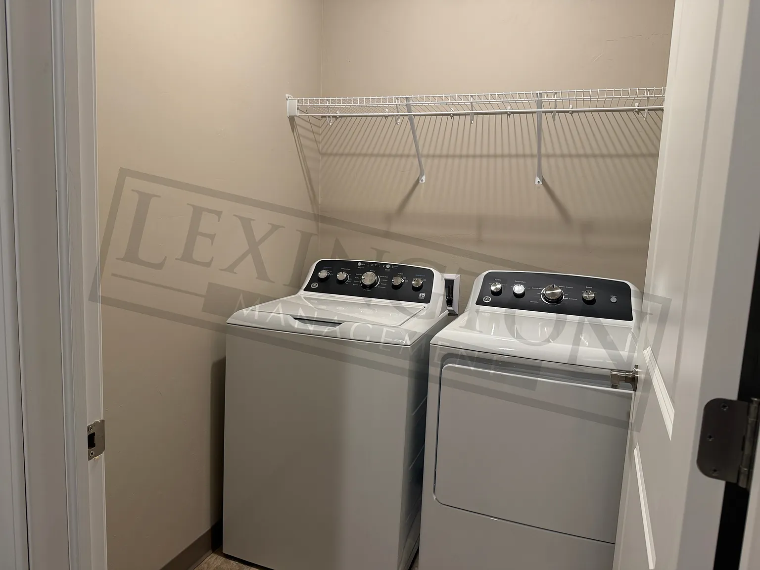 2 bed, 2.5 bath, 1558 sqft, $1,675 — Photo 3