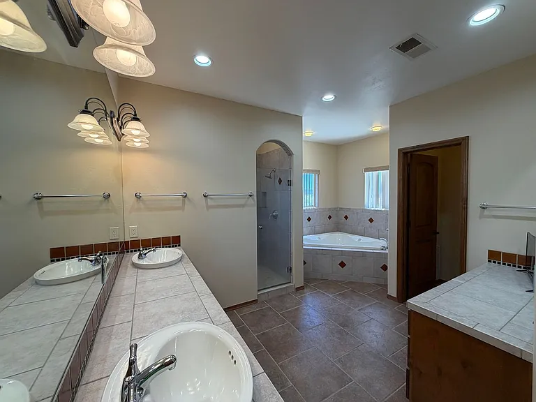 6323 Pima Pl NW — Photo 19